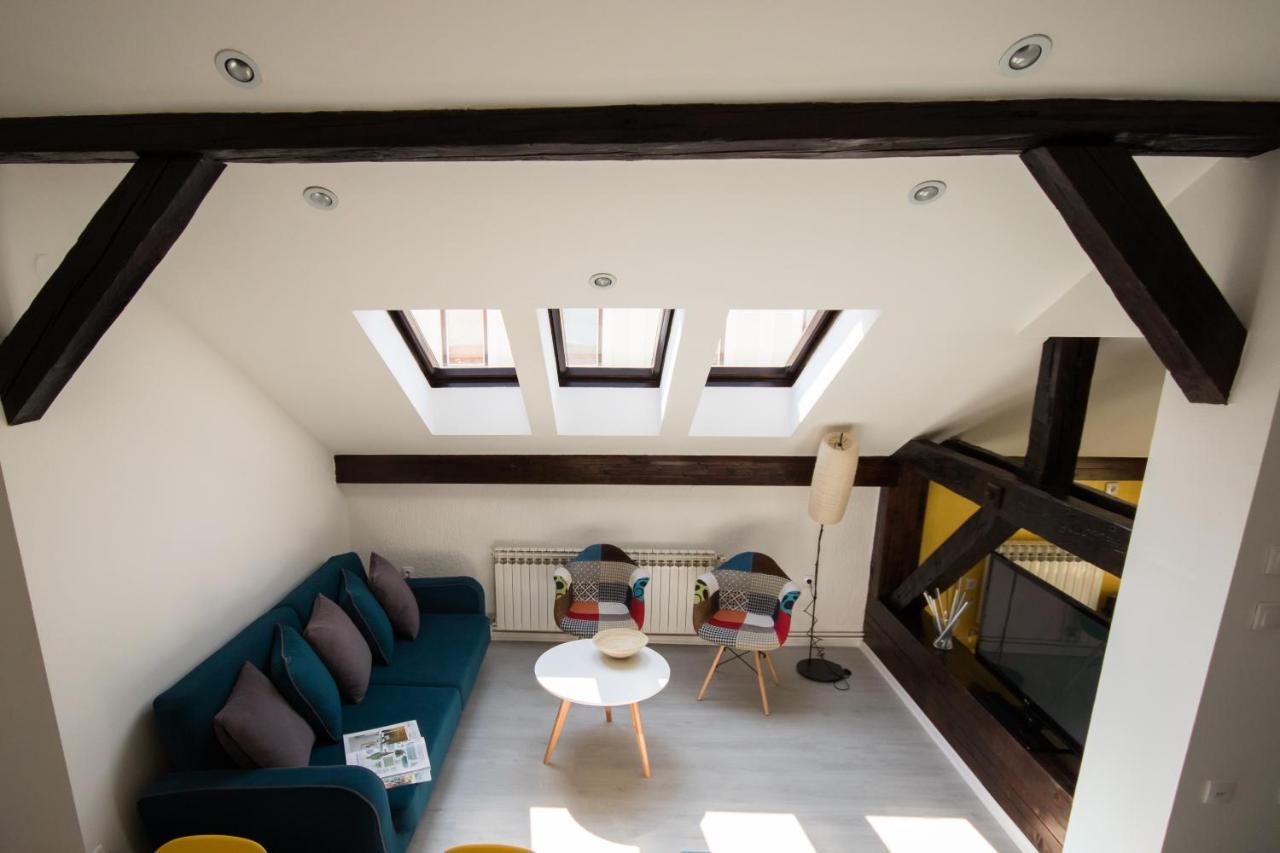 Chic Apartment In The Downtown - The Best Location Szarajevó Kültér fotó
